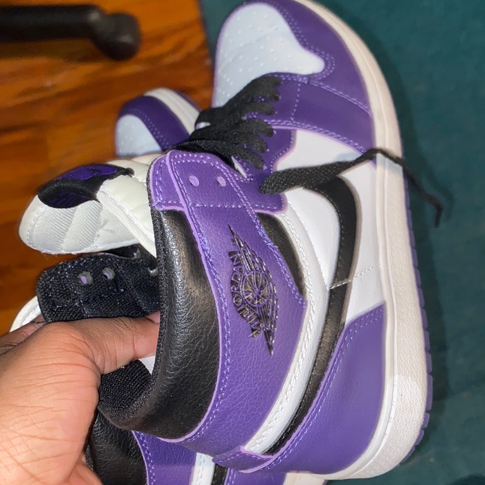 worn once womens 8/ mens 7 COURT PURPLE jordan ones